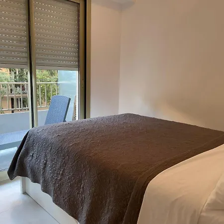 Central Apartment *